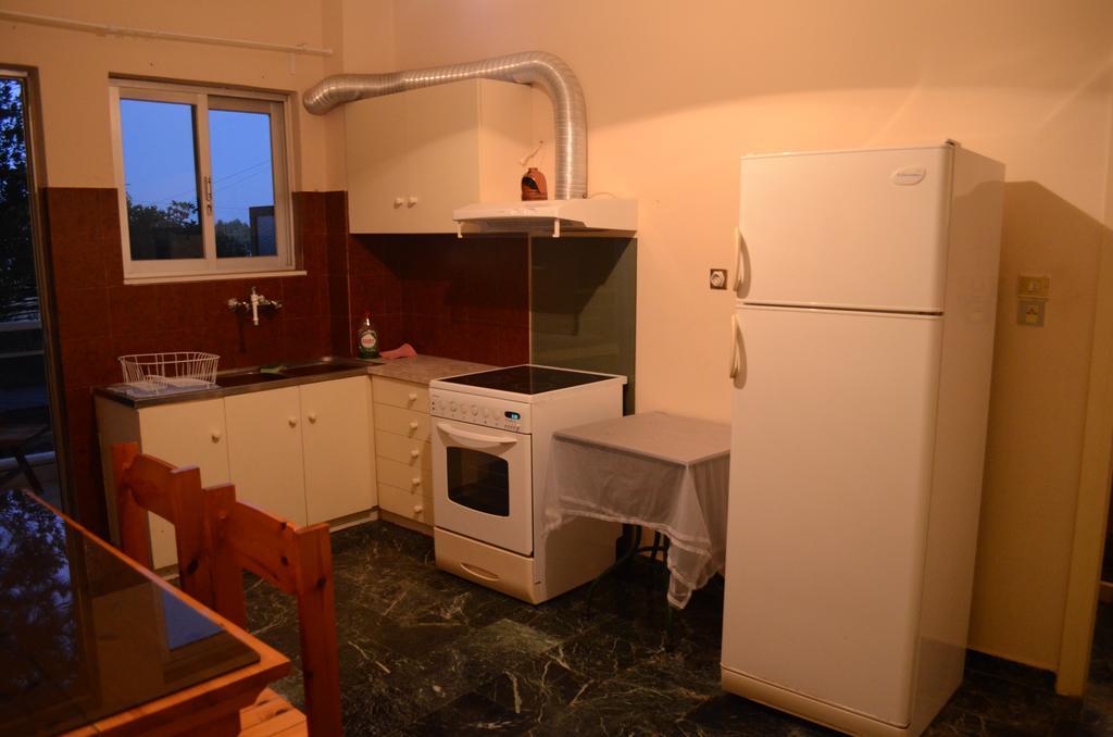 Kineta Apartments Bagian luar foto