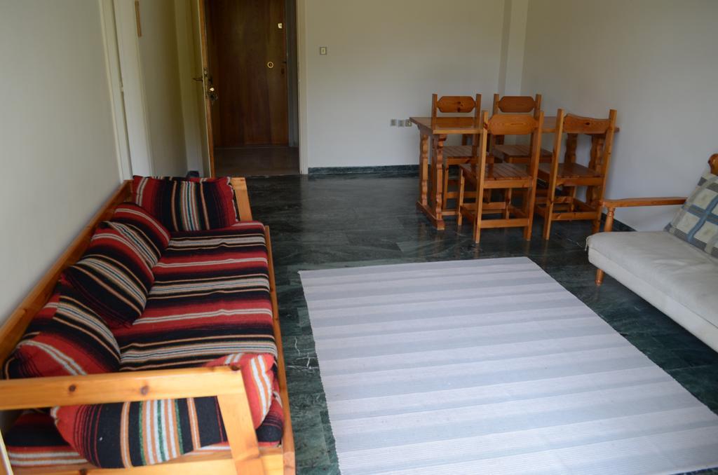 Kineta Apartments Bagian luar foto