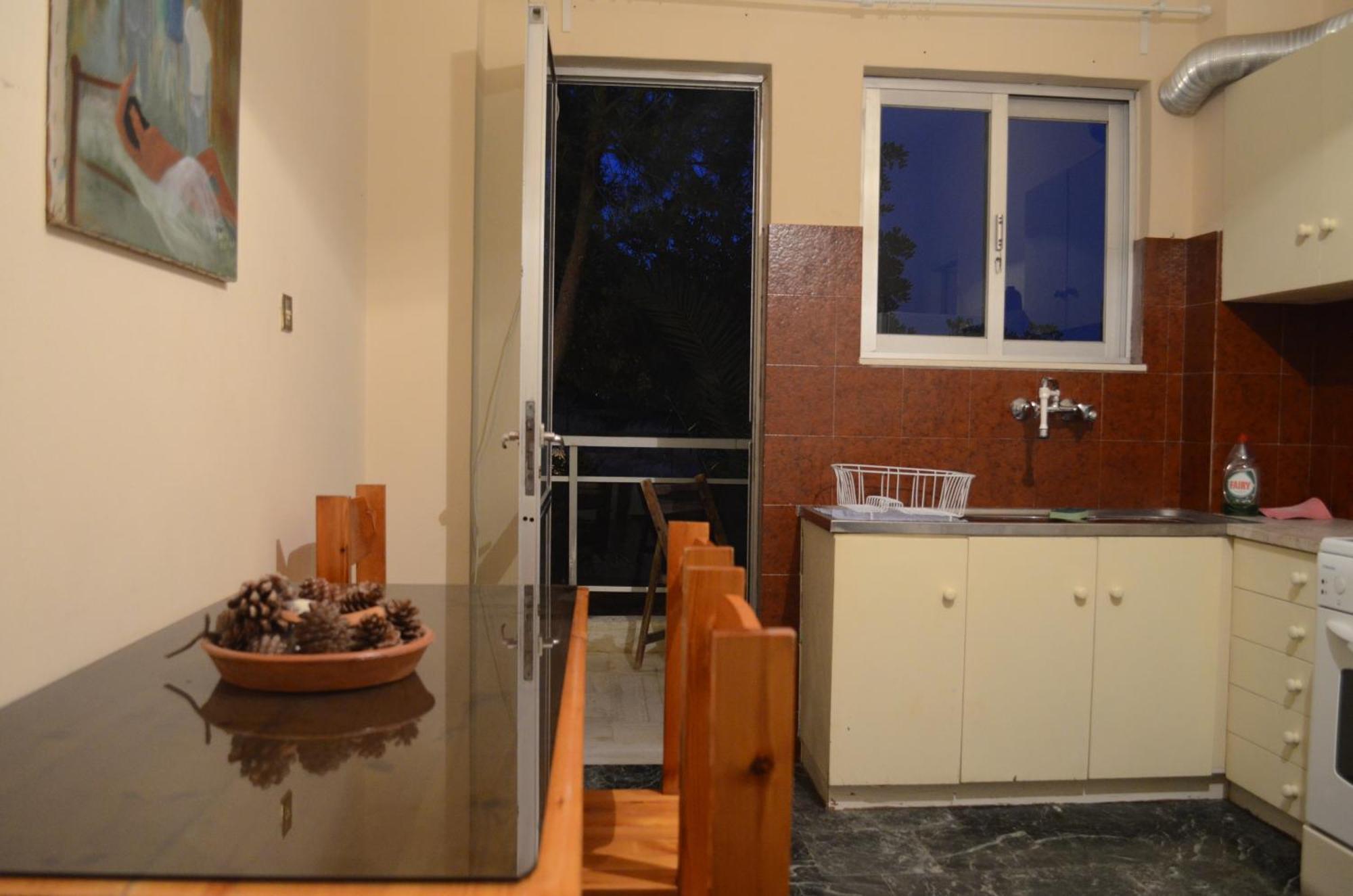 Kineta Apartments Bagian luar foto