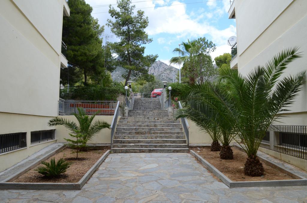 Kineta Apartments Bagian luar foto