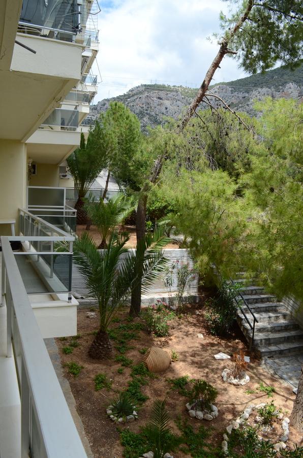 Kineta Apartments Bagian luar foto